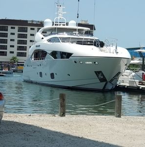 Meet your Posher, Hendrickson